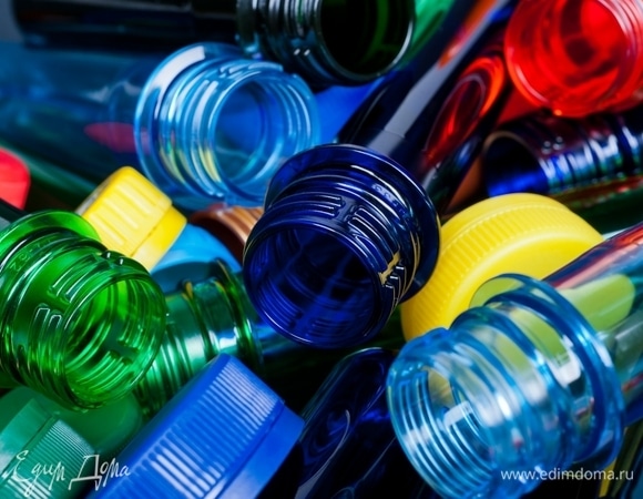 Чем опасна вода в пластиковой бутылке: мнение диетолога