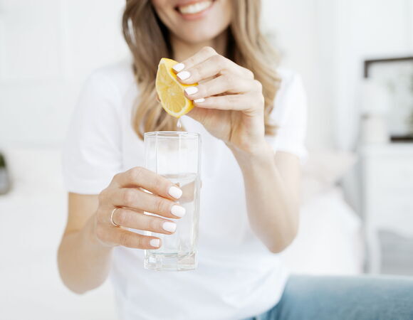 Что будет, если пить воду с лимоном каждый день: мнение экспертов