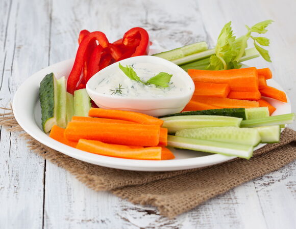 Диетолог перечислила самые полезные низкокалорийные перекусы