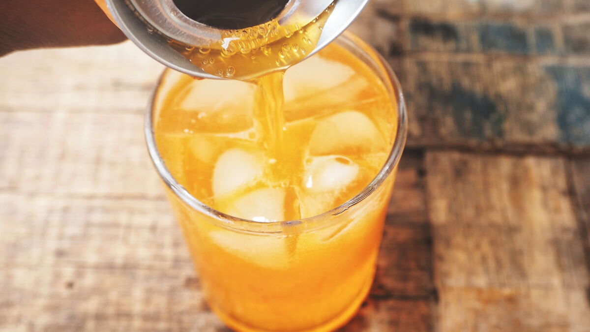 К чему приведет регулярное употребление лимонада: врач назвал неутешительные последствия