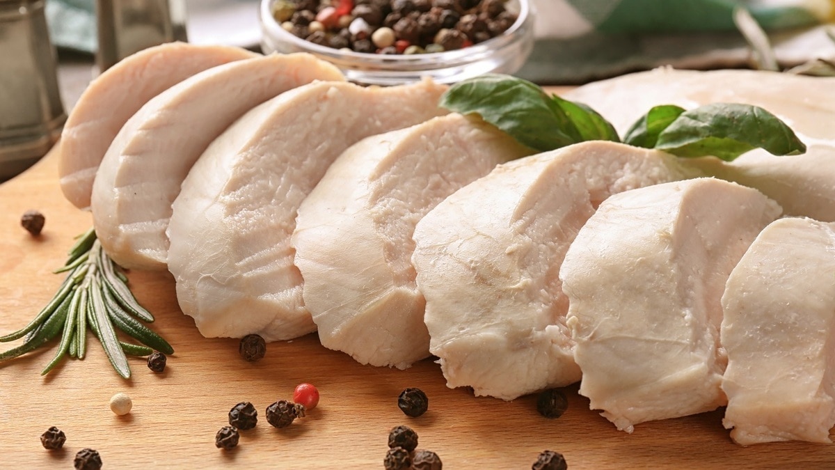 Вопрос недели: сколько варить курицу до готовности в кастрюле? Вопрос недели: сколько варить курицу до готовности в кастрюле?