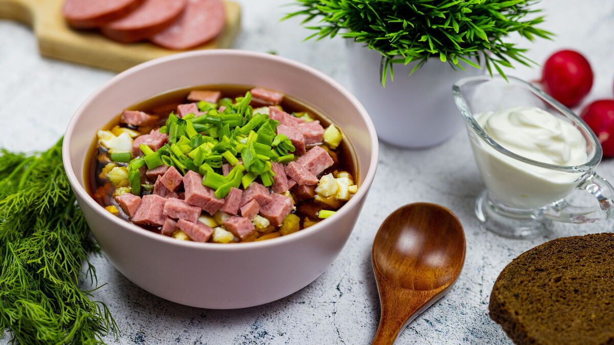 Обычные продукты, которые могут быть опасными в жару: мнение врача