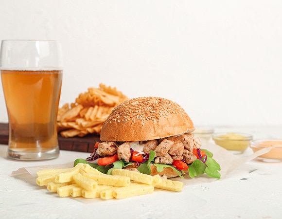 Косметолог назвала главных пищевых врагов красивой кожи