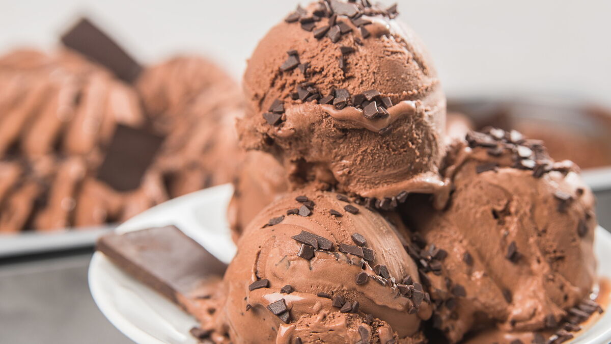 Врач призвала эти группы людей отказаться от мороженого