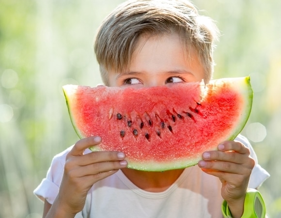 С какого возраста ребенку можно давать арбуз: ответила нутрициолог С какого возраста ребенку можно давать арбуз: ответила нутрициолог