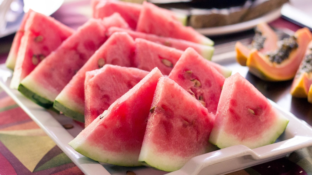 Кому можно есть арбуз с хлебом без опасений