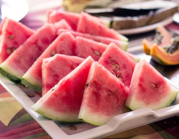 Кому можно есть арбуз с хлебом без опасений