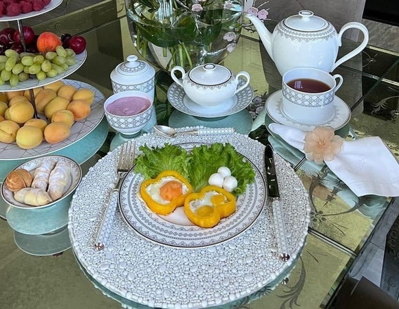 Битва завтраков: Лазарев и Рудковская. Что выбрали диетологи?