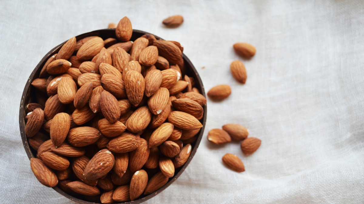 Почему Кейт Миддлтон пьет только миндальное молоко? Отвечает диетолог