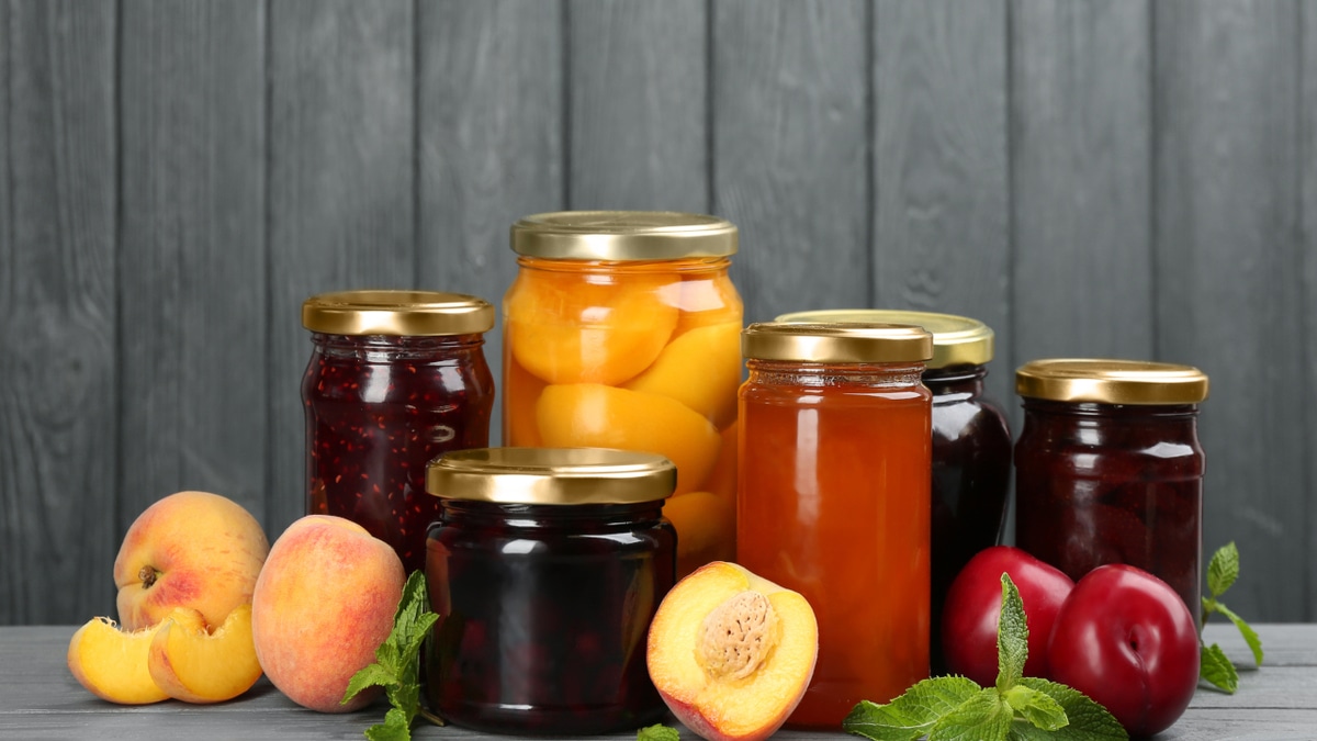 Диетологи предупредили об опасности заготовок на зиму