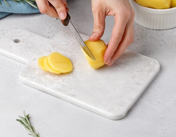 Какой картофель полезнее: отварной или из микроволновки? Ответит диетолог Какой картофель полезнее: отварной или из микроволновки? Ответит диетолог