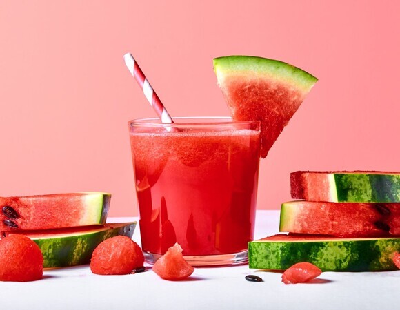 Что полезнее: дыня или арбуз? Диетолог призвала не спорить