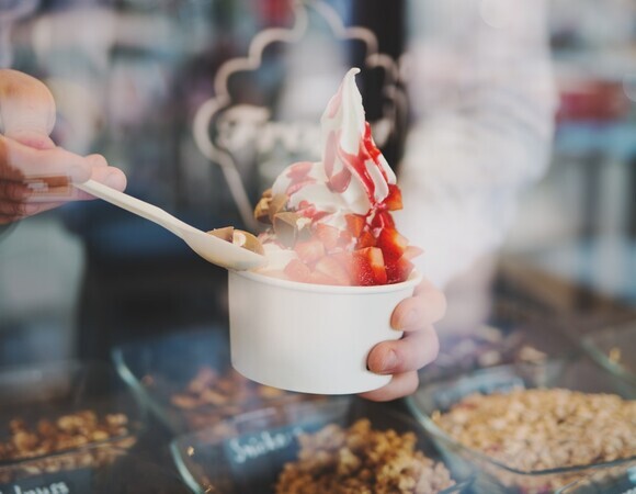 Ученые из Гарварда нашли связь между йогуртом и болезнью Паркинсона Ученые из Гарварда нашли связь между йогуртом и болезнью Паркинсона