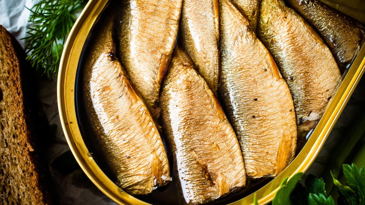 Эксперт объяснил, кому не стоит есть рыбные консервы Эксперт объяснил, кому не стоит есть рыбные консервы