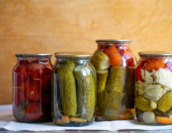 Домашние заготовки или еда из магазина: что предпочитают россияне