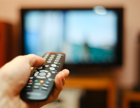 В России хотят запретить рекламу фастфуда на ТВ В России хотят запретить рекламу фастфуда на ТВ