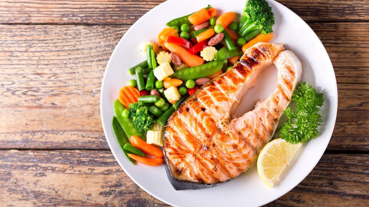 Что будет, если заменить мясо рыбой в рационе: диетолог