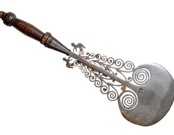 Историки показали необычный инструмент, который в старину держали в каждом доме