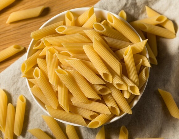 Что будет, если съесть макароны по истечении срока годности? Объясняет технолог 