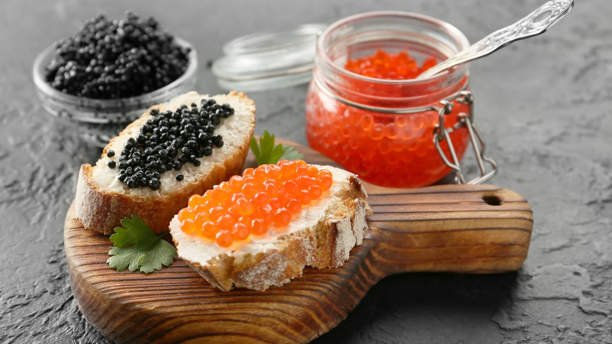 «Сало и икра»: диетолог не шутя назвала лучшие продукты для завтрака