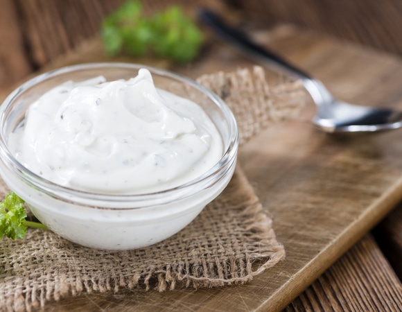 Диетолог развенчала миф о пользе деревенской сметаны Диетолог развенчала миф о пользе деревенской сметаны