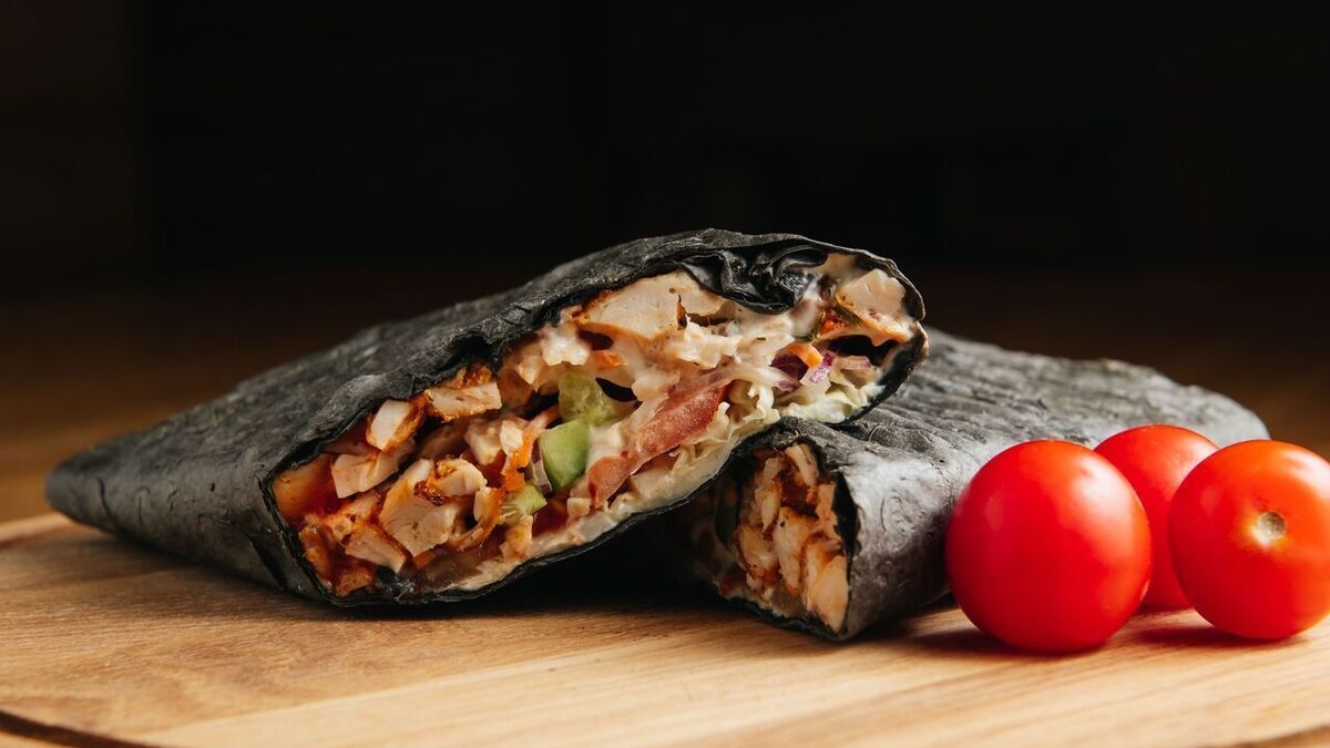 Они существуют: диетолог дала рецепт диетических бургеров и шаурмы