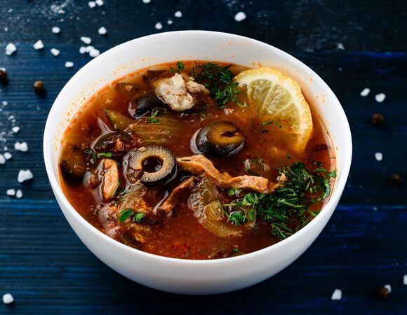 Суп из «объедков»: шеф-повар раскрыл секреты правильной солянки Суп из «объедков»: шеф-повар раскрыл секреты правильной солянки