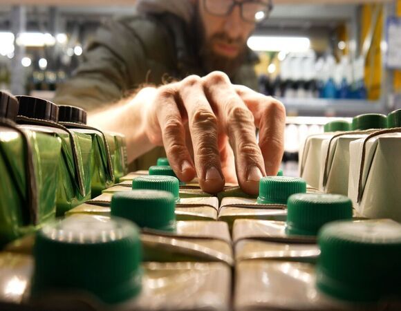 В России станет меньше вина «в стекле»: причины