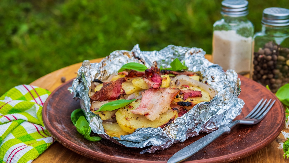 Еда в фольге опасна: эксперт назвал причины Еда в фольге опасна: эксперт назвал причины