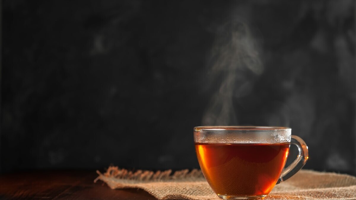 Подуть или помешать? Как быстрее остудить чай