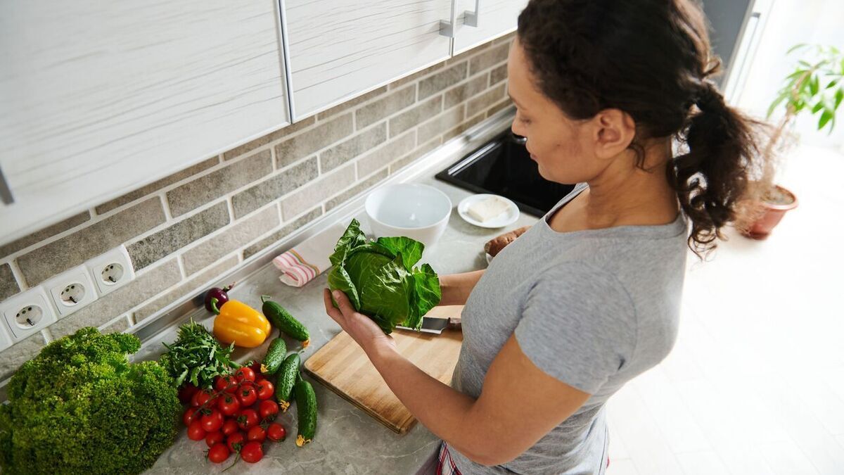 Почему цельные овощи полезнее салата