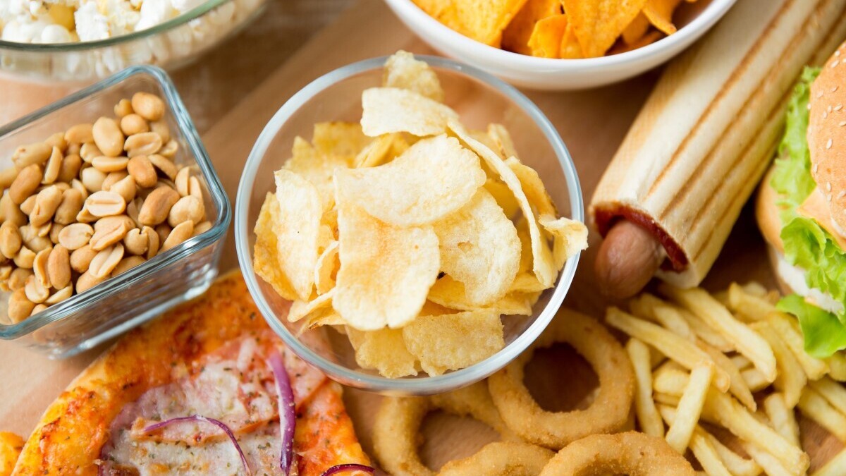 Какие продукты разрушают печень: диетолог