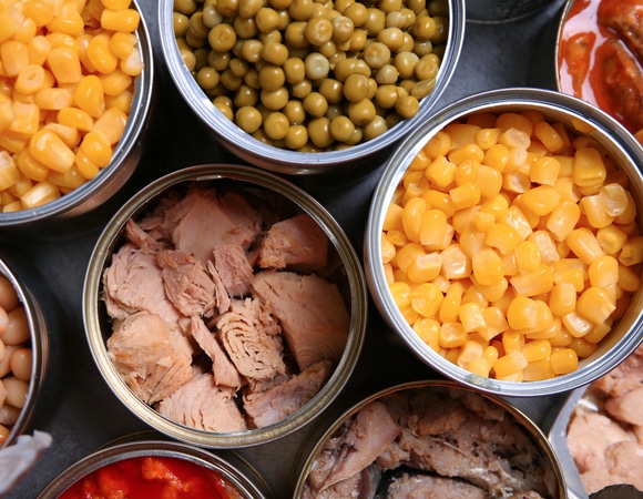 На все случаи жизни: 10 самых долго хранящихся консервов