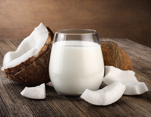 Индонезиец смог по вкусу найти в кокосовых напитках сою, муку и другие «добавки» Индонезиец смог по вкусу найти в кокосовых напитках сою, муку и другие «добавки»