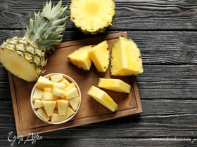 Слегка пружинит: эксперт рассказал, как выбрать вкусный ананас