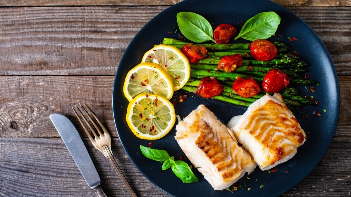 «При тревожности не нужно бояться углеводов»: диетолог