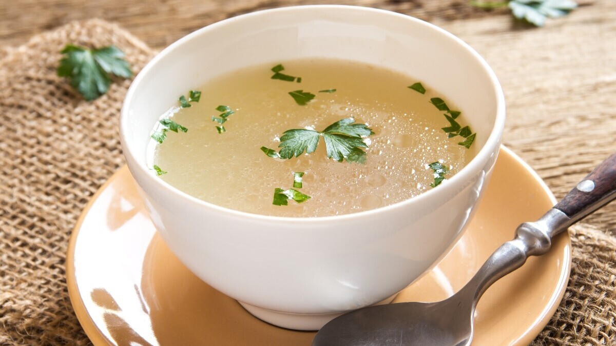 Бульоны помогут справиться с сезонной простудой: врач Бульоны помогут справиться с сезонной простудой: врач