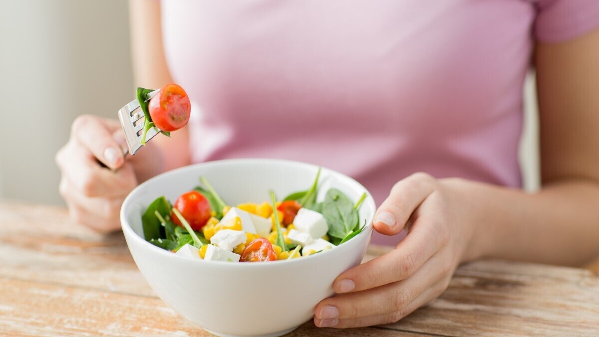 «Горсть изюма или тарелка винограда?»: диетолог о хитростях похудения 