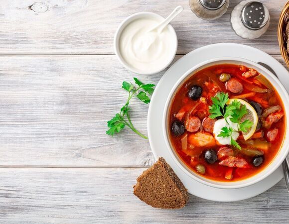 «Томить при 100 градусах»: шеф-повар рассказал, как готовить солянку в духовке «Томить при 100 градусах»: шеф-повар рассказал, как готовить солянку в духовке