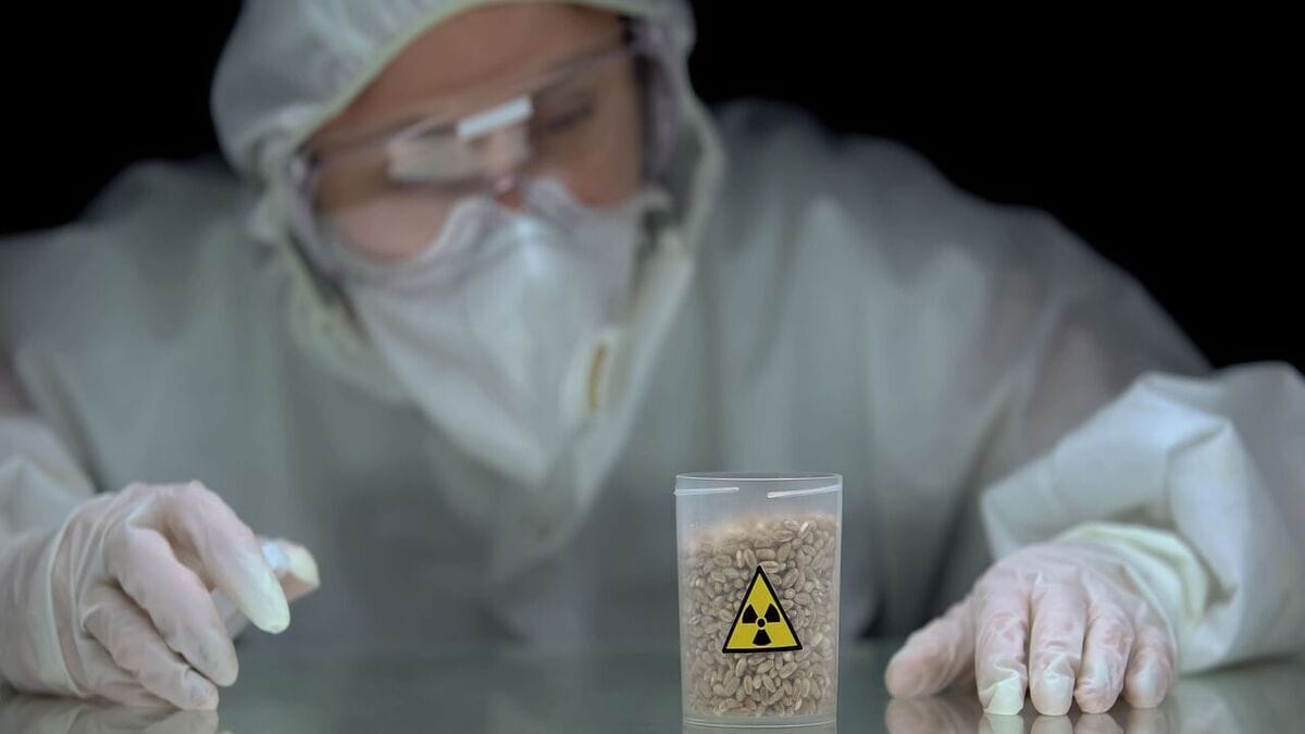 Врач объяснил, как с помощью еды очистить организм от малой дозы радиации