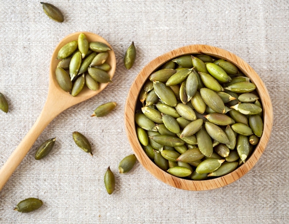 Американский диетолог перечислил «плюсы» и «минусы» тыквенных семечек