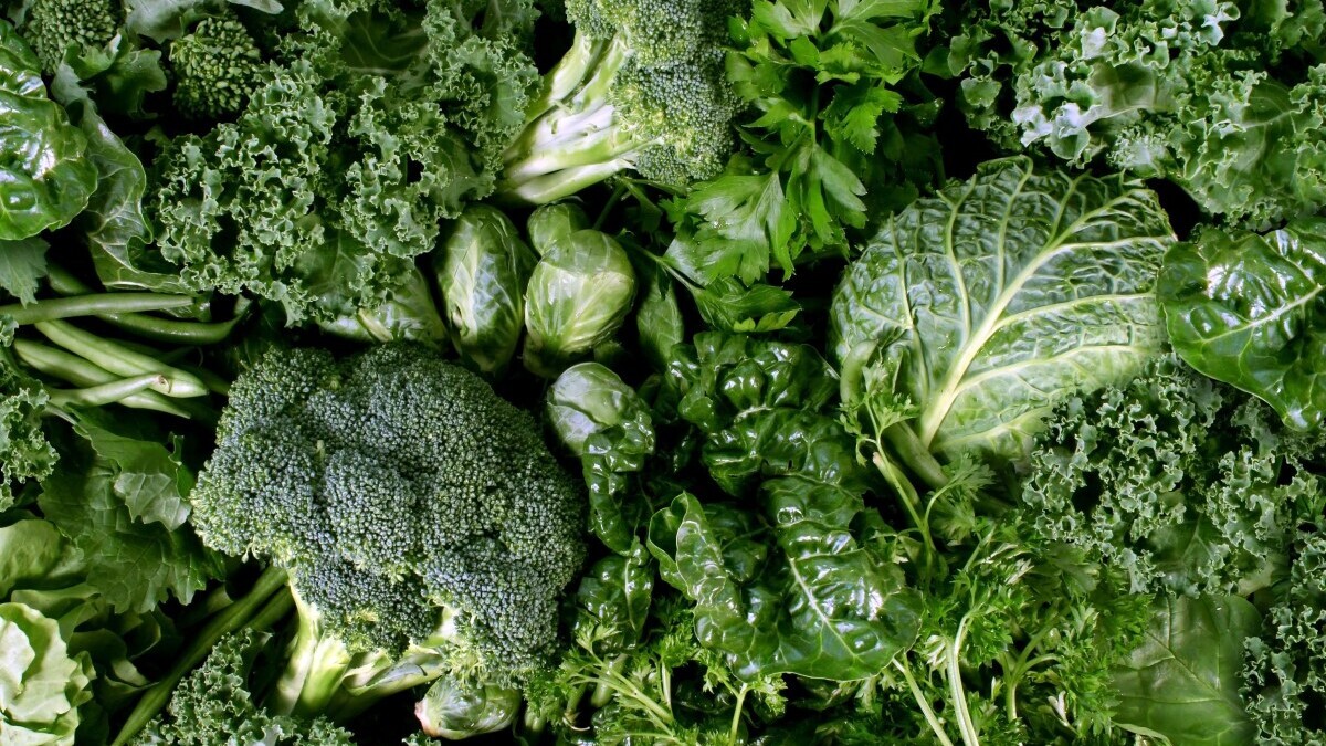 Зеленые овощи помогут предотвратить деменцию: врач