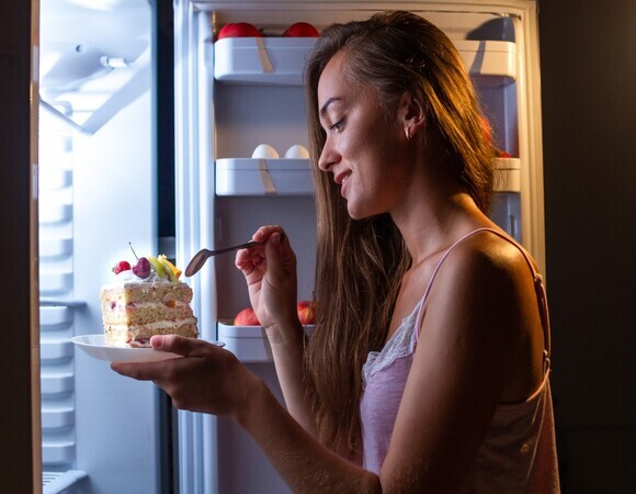 Как связаны ужин и качество сна: мнение врача-сомнолога Как связаны ужин и качество сна: мнение врача-сомнолога