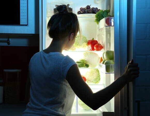 Что съесть на ночь, если очень хочется: подскажет врач Что съесть на ночь, если очень хочется: подскажет врач