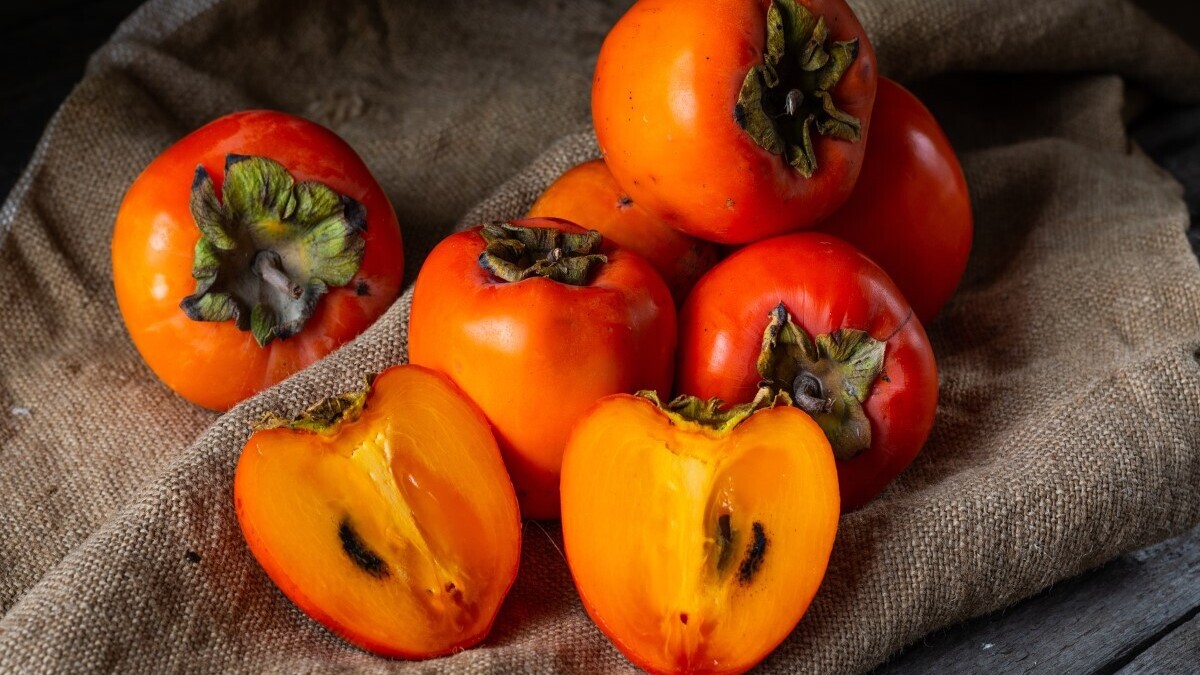 Почему диетологи считают хурму продуктом для долголетия: подробности