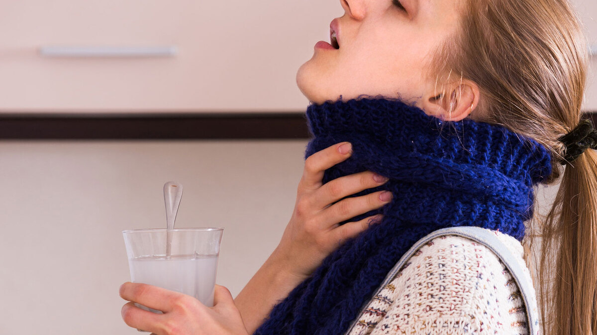 Что будет, если полоскать горло содой и солью