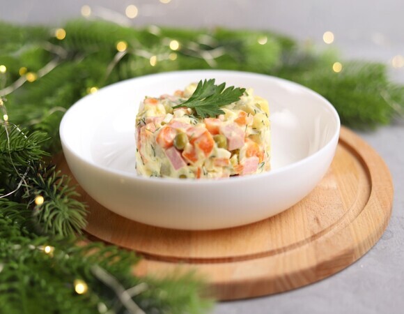 Как долго можно хранить салаты после праздников? Ответила эксперт Как долго можно хранить салаты после праздников? Ответила эксперт