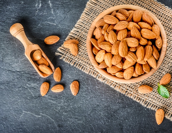 Стало известно, как миндаль влияет на аппетит Стало известно, как миндаль влияет на аппетит