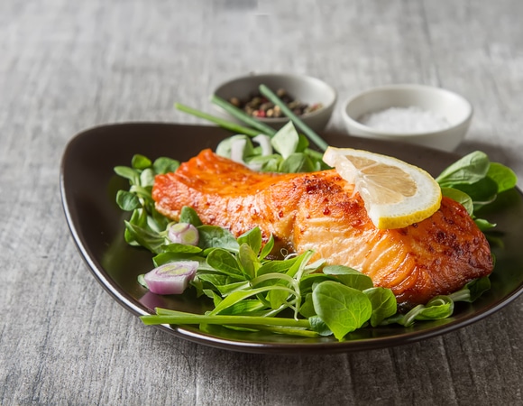 Стало известно, почему в России сильно подорожала красная рыба