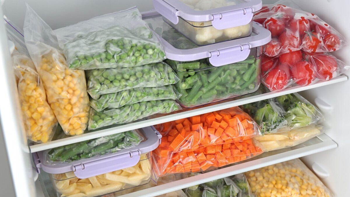 Названы продукты, которые можно хранить в морозильнике